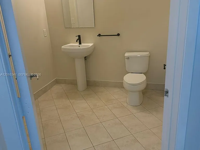 1900 N Bayshore Dr #1707 — Photo 7
