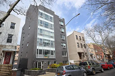 Rented by FAR Property Management