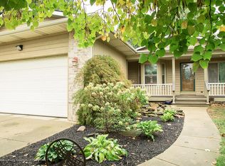 6375 W Lake Dr, Haslett, MI 48840