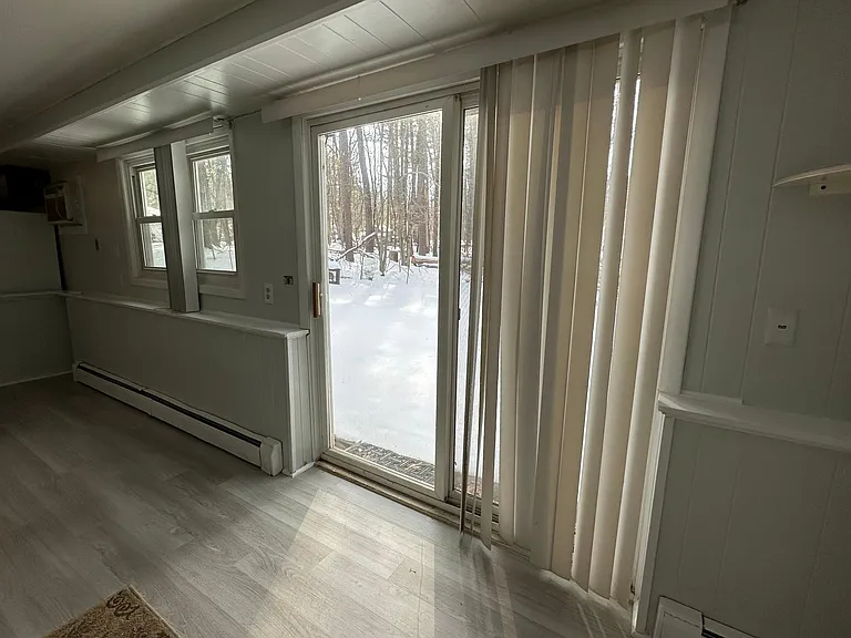 11A S Hollow Rd — Photo 13
