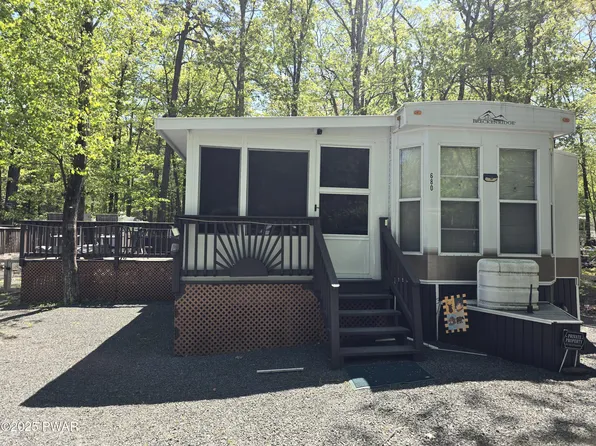 141 Bobcat Dr, Milford, PA 18337