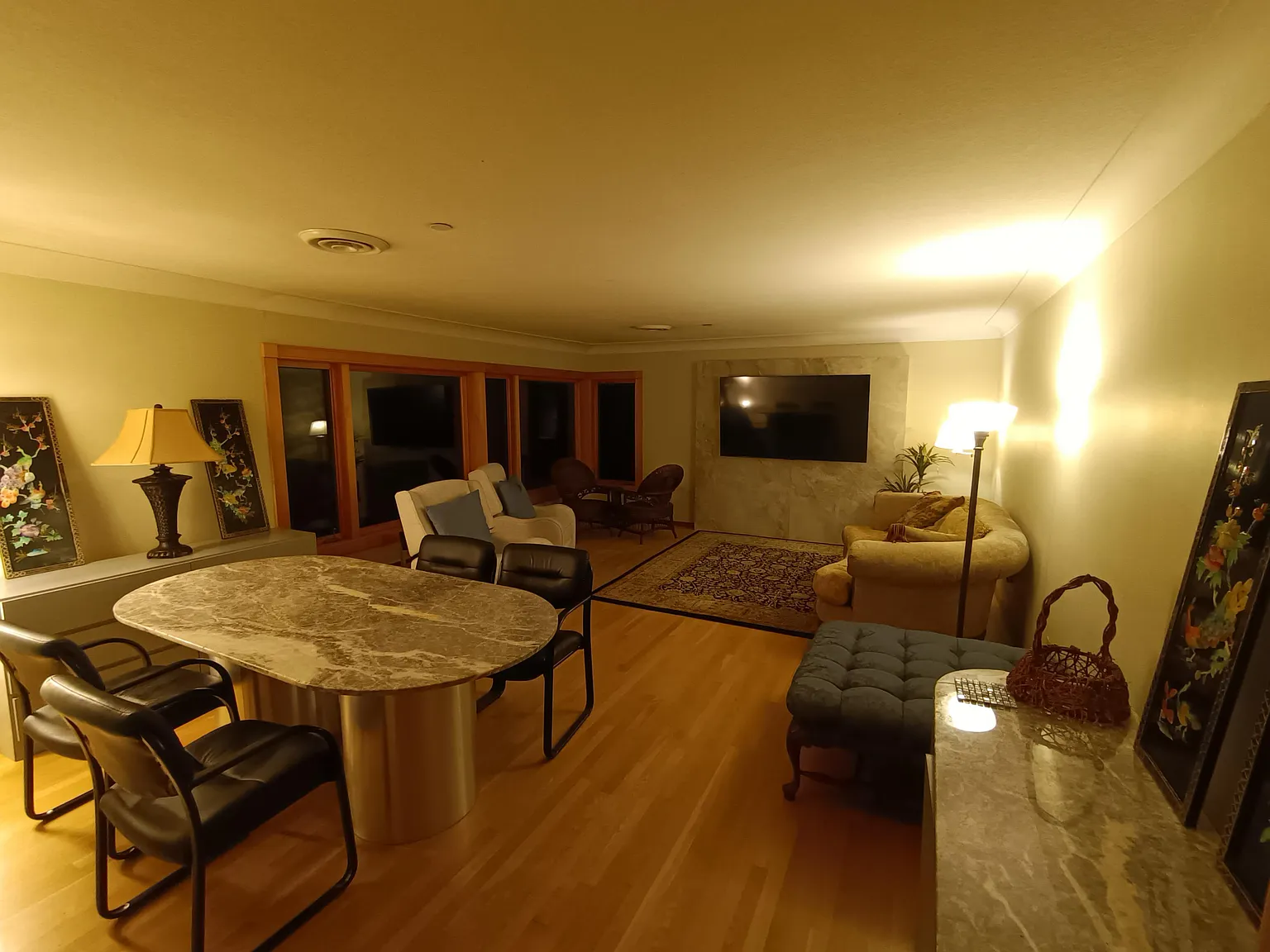 2 bed, 2300 sqft, $4,950 — Photo 2