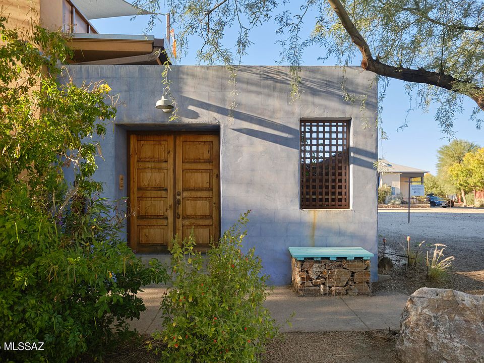 1st image of 898 W Calle De Los Higos