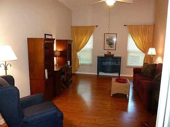 5th image of 2941 Regal Oaks Blvd