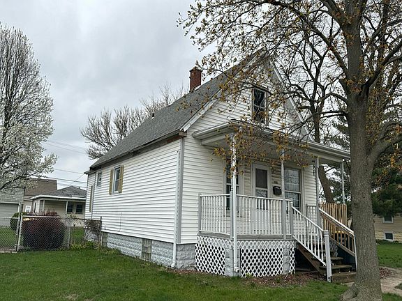 3rd image of 3018 182nd Pl