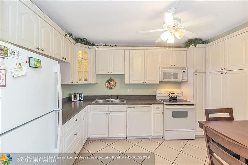 1st image of 3121 NE 51st St APT 101E
