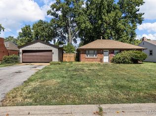 11245 Saint Clement Ln, Saint Ann, MO 63074
