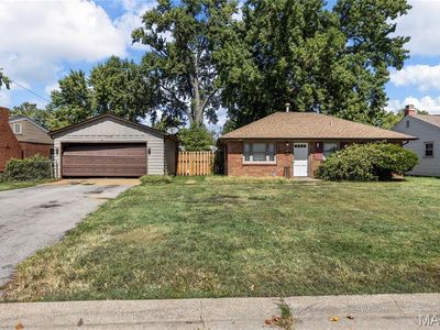 11245 Saint Clement Ln, Saint Ann, MO, 63074