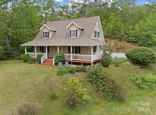 138 Down To Earth Dr, Burnsville, NC 28714