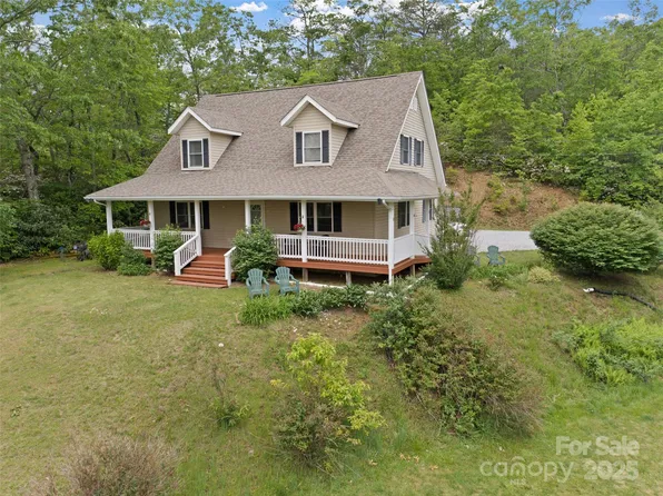 138 Down To Earth Dr, Burnsville, NC 28714