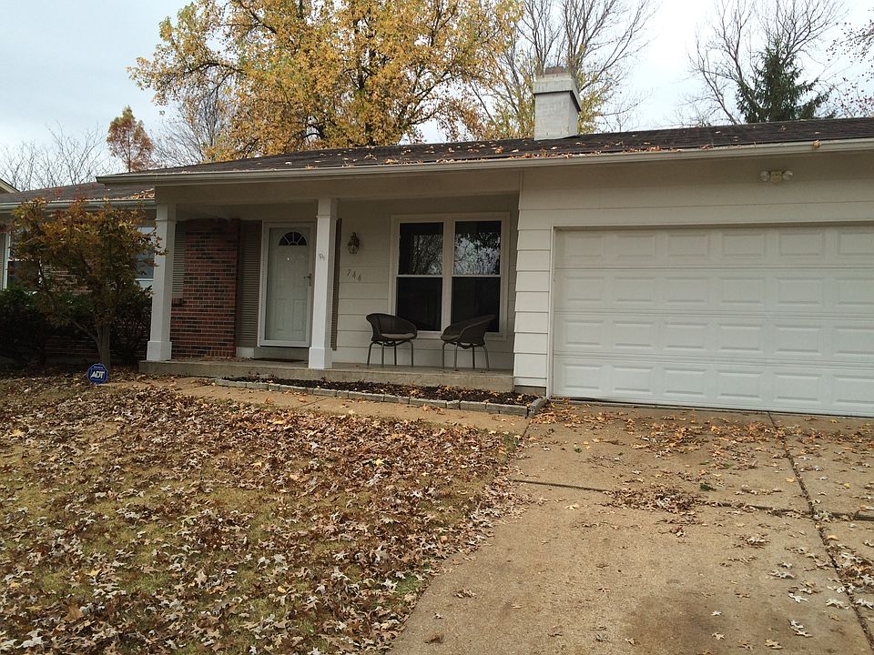 1st image of 744 Mediterranean Dr
