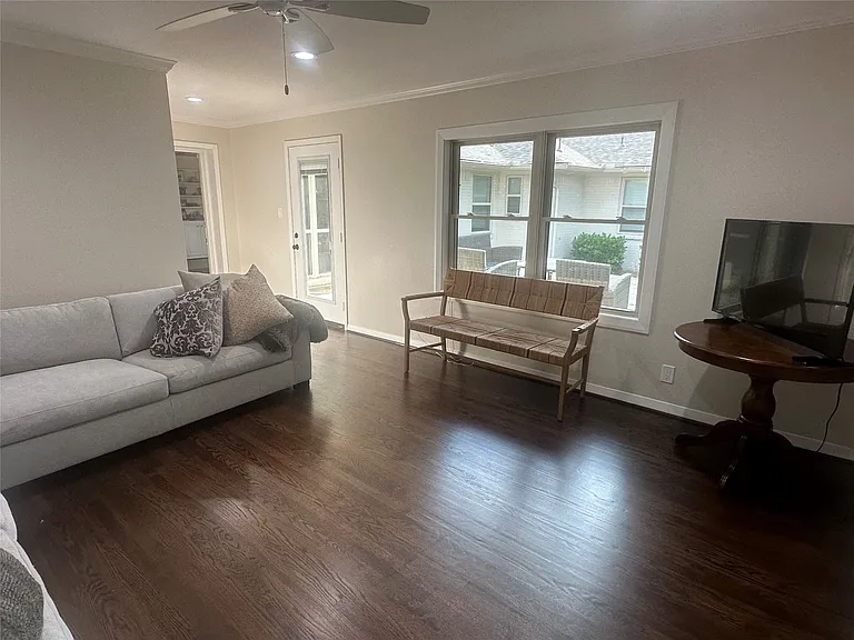 6908 Lavendale Ave — Photo 25