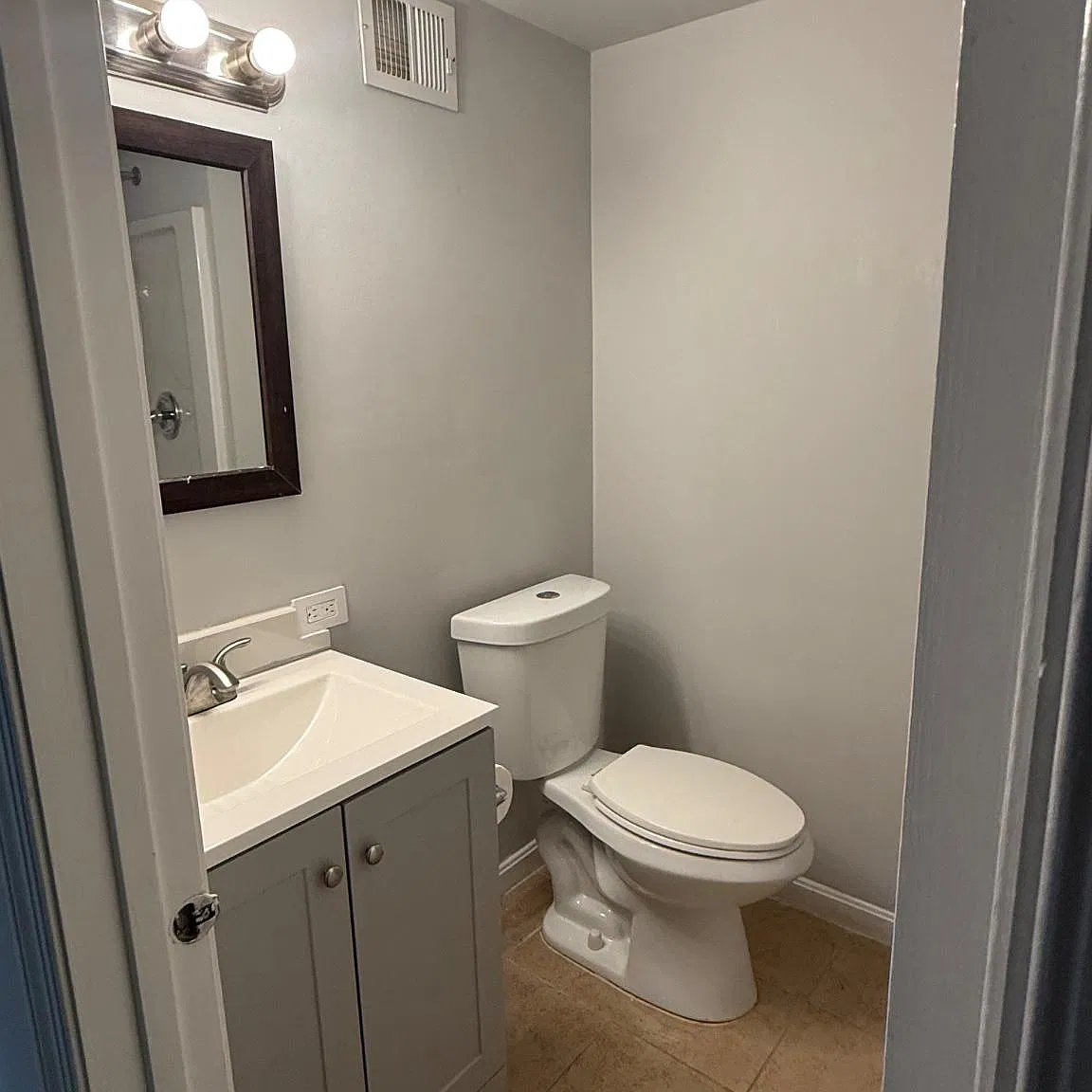2 bed, 1.0 bath, 2176 sqft, $1,500 — Photo 3