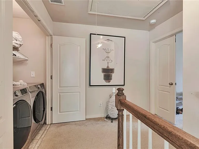 566 Jody Pl — Photo 35