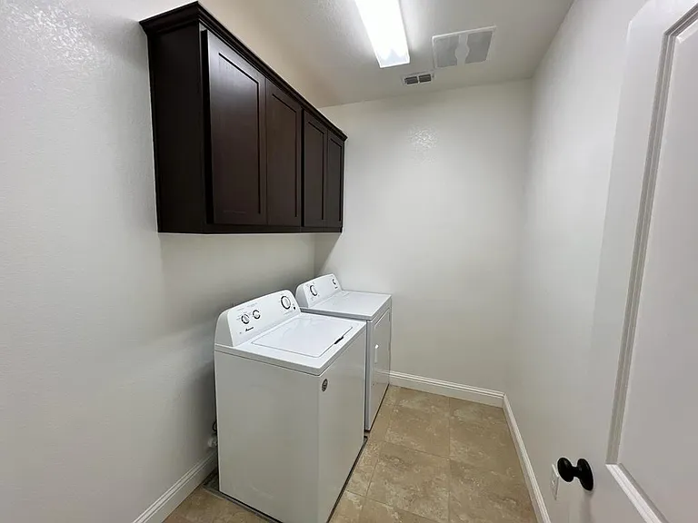 1335 Orchid Ct — Photo 25