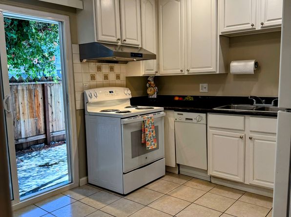 1017 2nd St #4