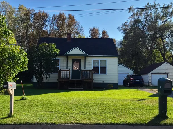 926 E Spruce St, Sault Sainte Marie, MI 49783