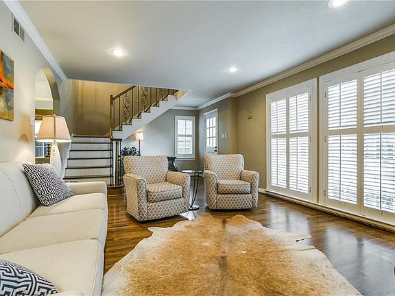 5th image of 3685 Asbury St