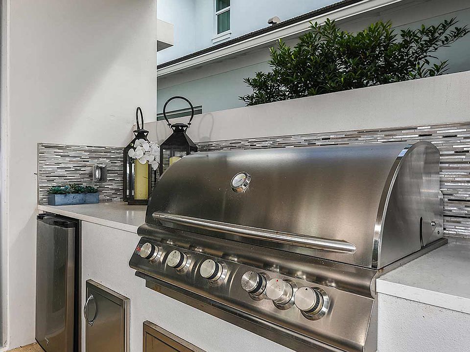 Exeter Model Summer Kitchen