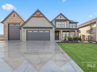 6880 E Chicken Hawk Loop, Nampa, ID 83686