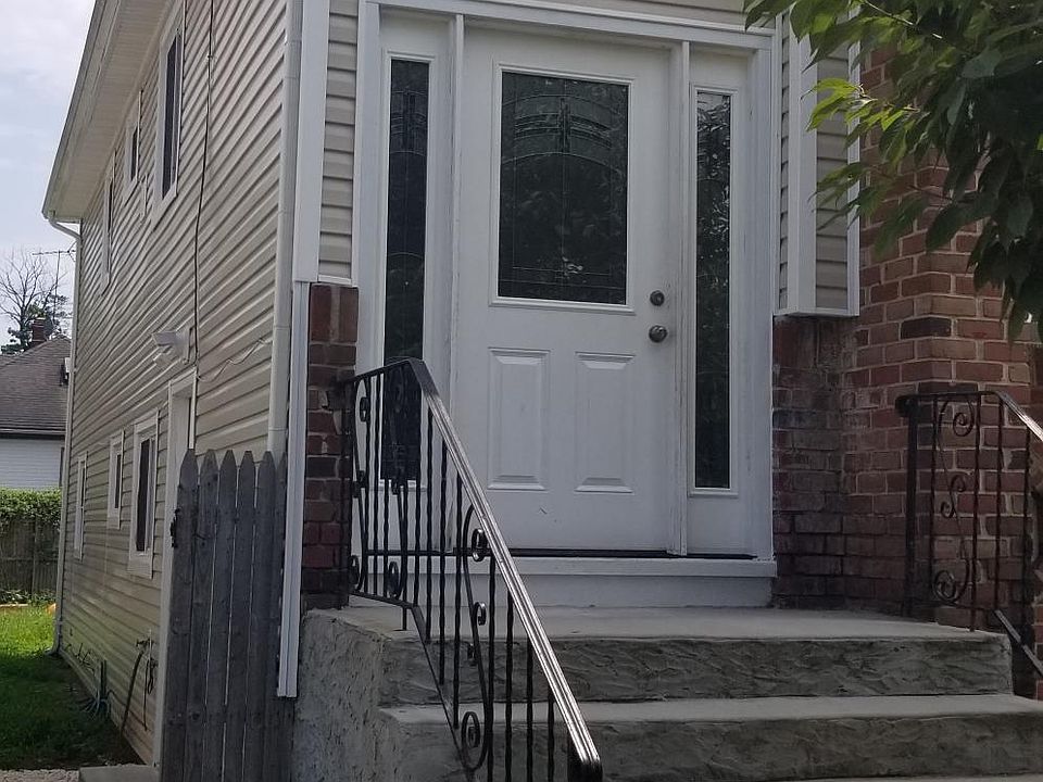 1st image of 140 E Graham Ave #1