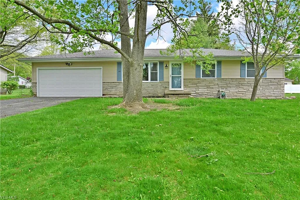 3837 Jeanette Dr SE photo 1