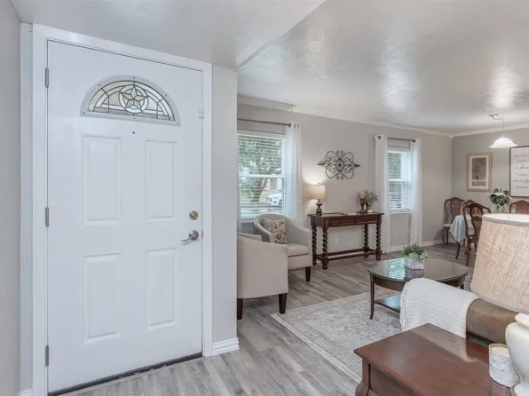 4820 Arbor Glen Rd, The Colony, TX 75056