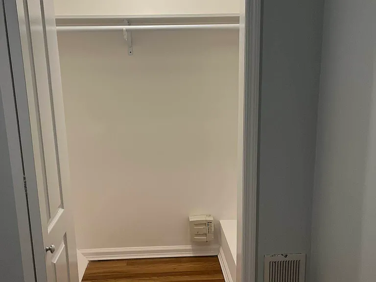 190 Wellington Ct #2 — Photo 6
