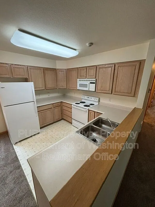 2 bed, 2.0 bath, 920 sqft, $1,795 — Photo 1