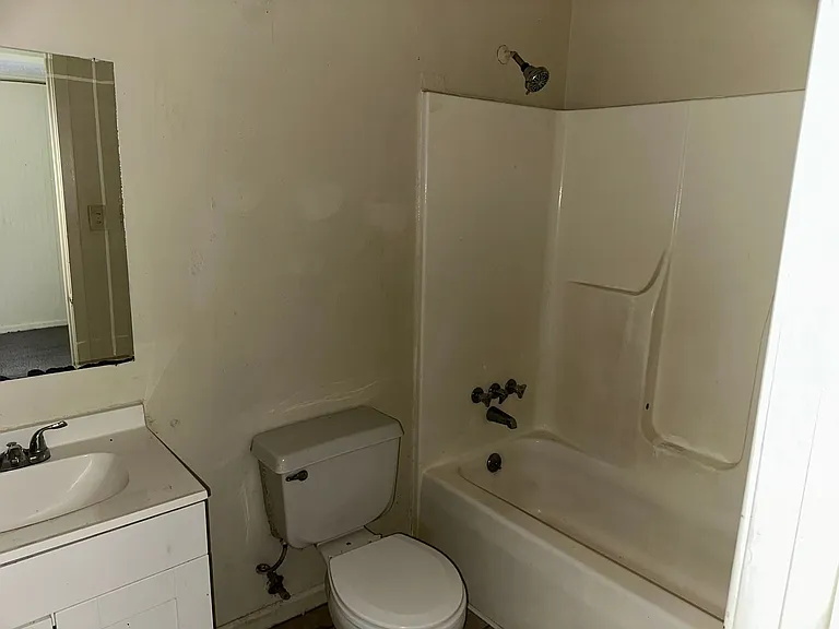 1430 Dianne Dr — Photo 3