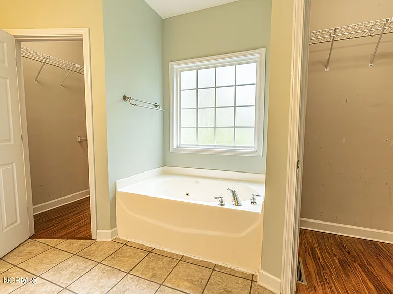 465 Crestview Rd — Photo 47