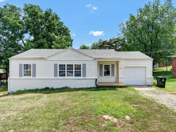329 E Hillcrest Dr, Morristown, TN 37813
