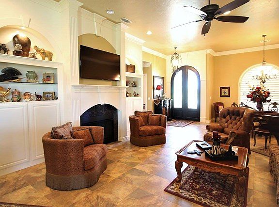 5th image of 2916 San Saba Ct