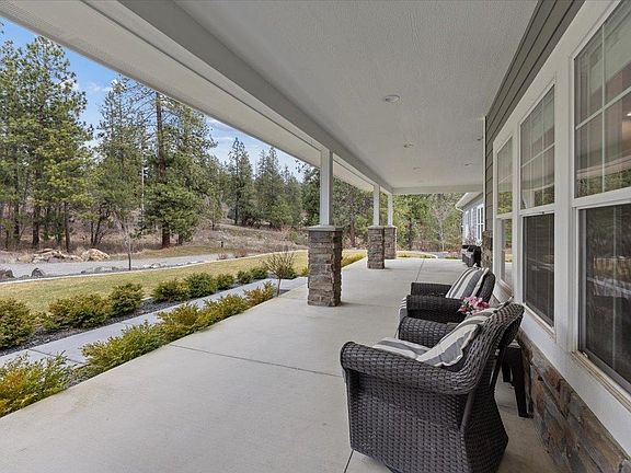 3rd image of 2625 S Stateline Rd