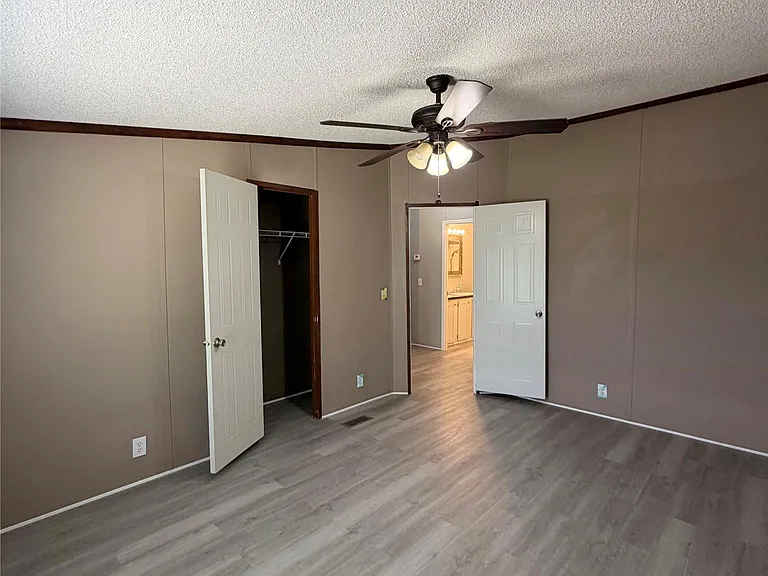 5698 County Road 2752 — Photo 20