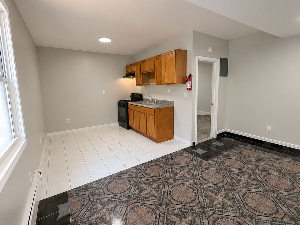 1st image of 809 Summer Ave #2A