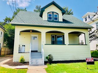 233 Whiting Ln, West Hartford, CT 06119