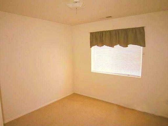 4th image of 68 Turner Dr