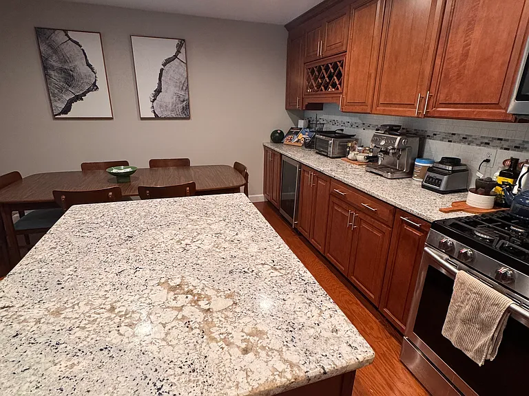 1510 Longley Ct — Photo 3