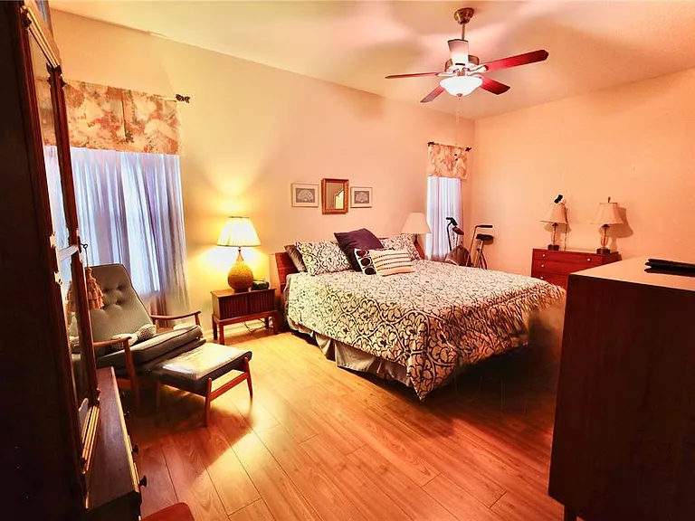 532 Carrera Dr — Photo 10