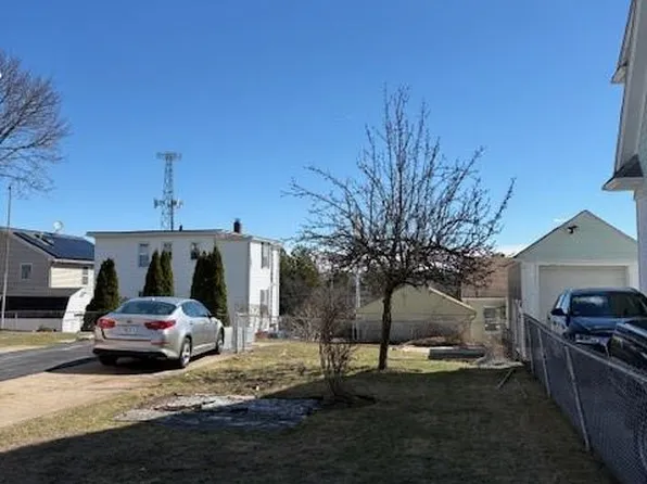 19 Brockton St, Providence, RI 02904