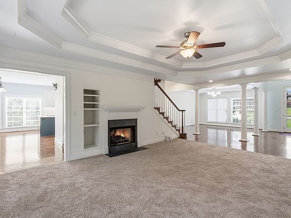 3rd image of 2292 Alexander Blvd