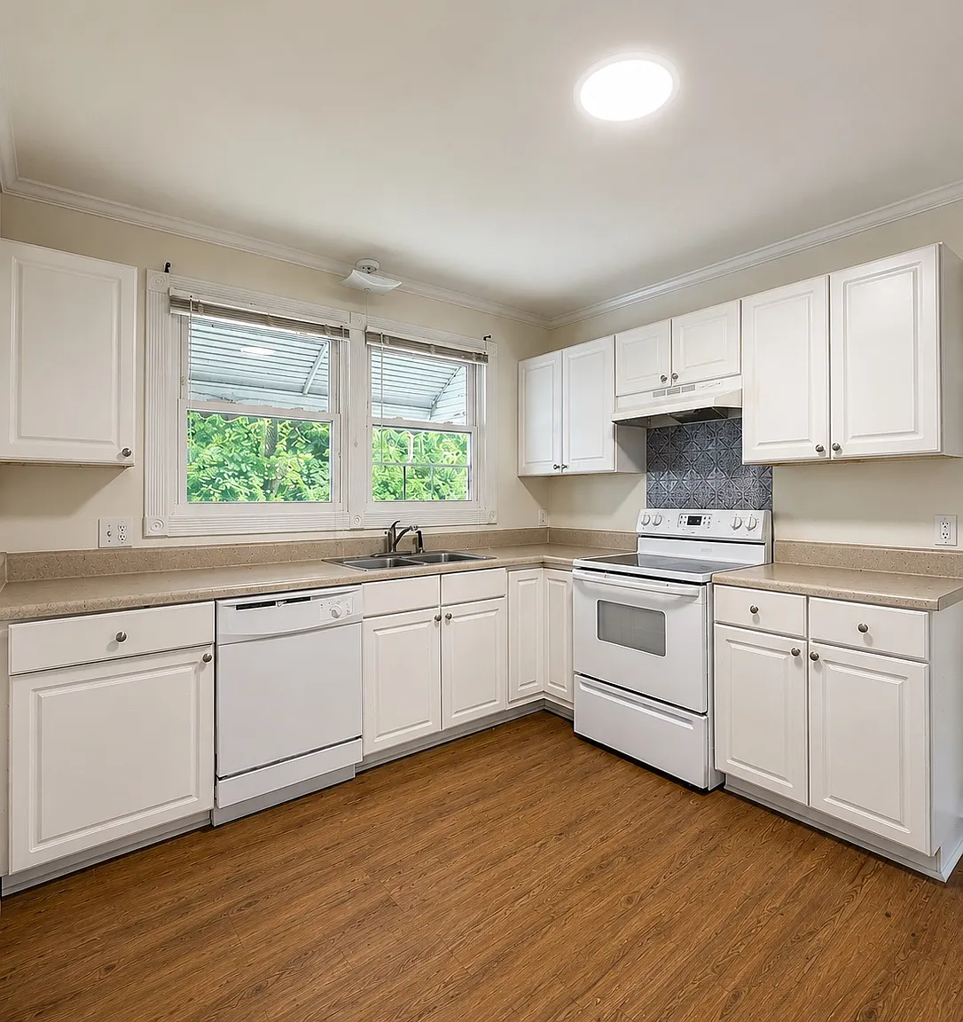 4 bed, 1809 sqft, $1,700 — Photo 2