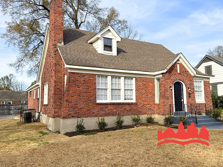 2244 Cypress Cir — Photo 3