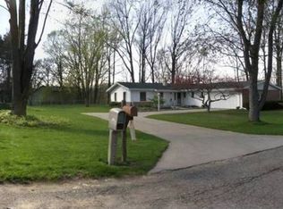 310 Lincoln St, Chesaning, MI 48616