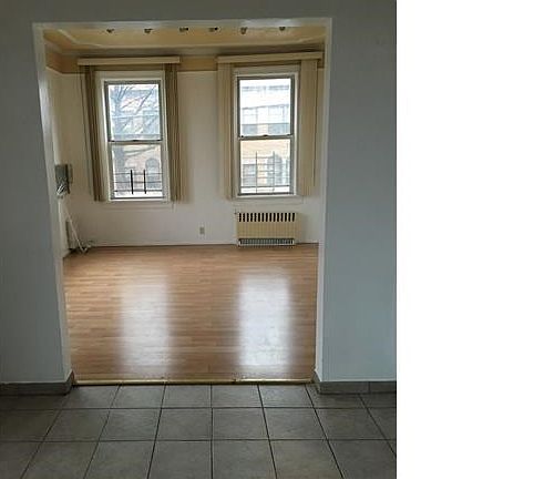 4th image of 827 Mace Ave