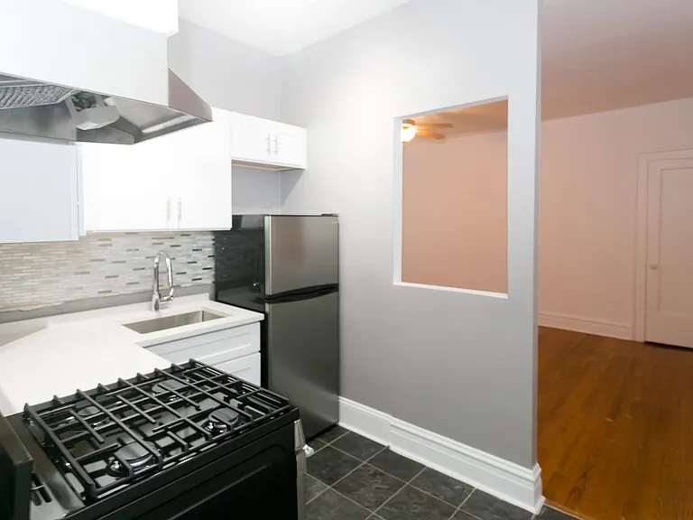 445 W Melrose St #B4 — Photo 4