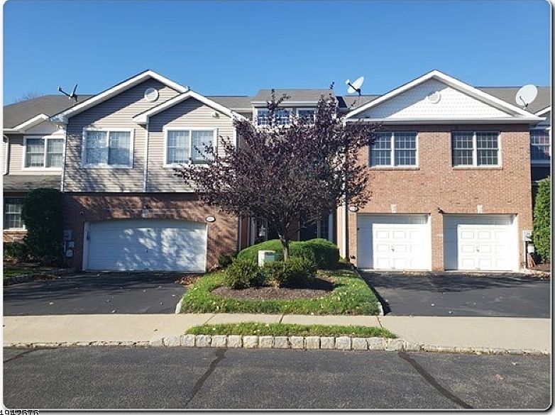 1st image of 23 WALDECK CT