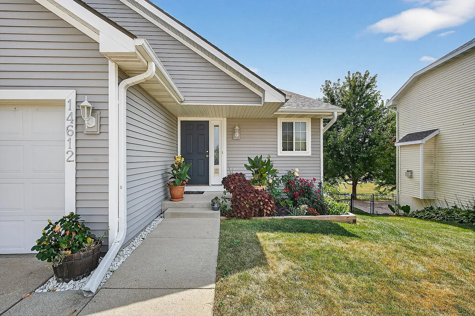 4 bed, 1427 sqft, $2,800 — Photo 3