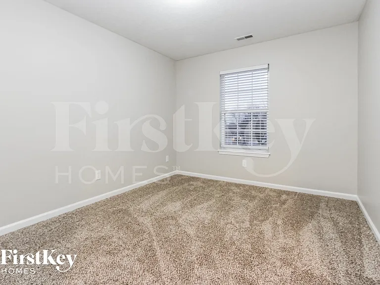 4700 Cork Ct — Photo 12